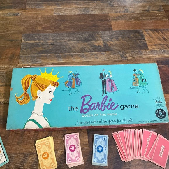 Mattel The Barbie Game Queen of the Prom Fashion Board Game Vintage 1960 - Picture 5 of 5